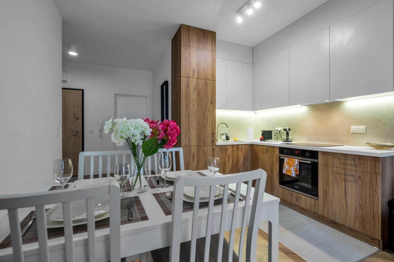 Business District Apartment - Parking, Balcony By Rentujemy Varşovia Exterior foto